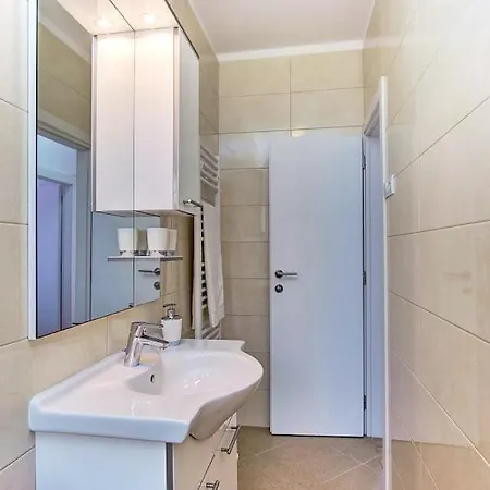 Apartment Dragica *